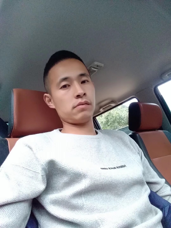 我狠忙的第一张照片--大连相亲服务中心