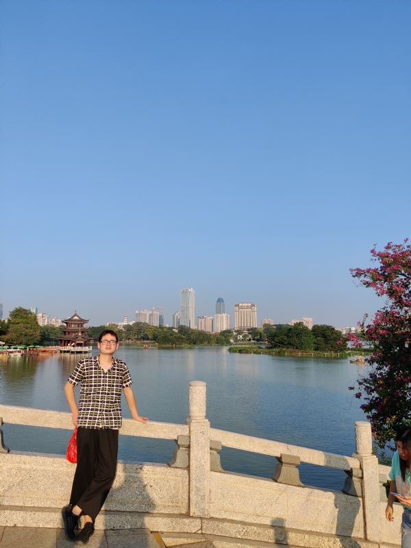 萍水相逢晏的第一张照片--大连相亲服务中心