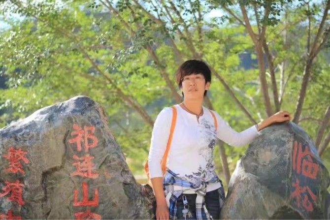 弱水河边青春草的第一张照片--大连相亲服务中心