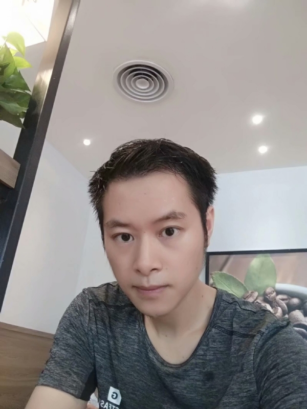 期待缘分的第一张照片--大连相亲服务中心