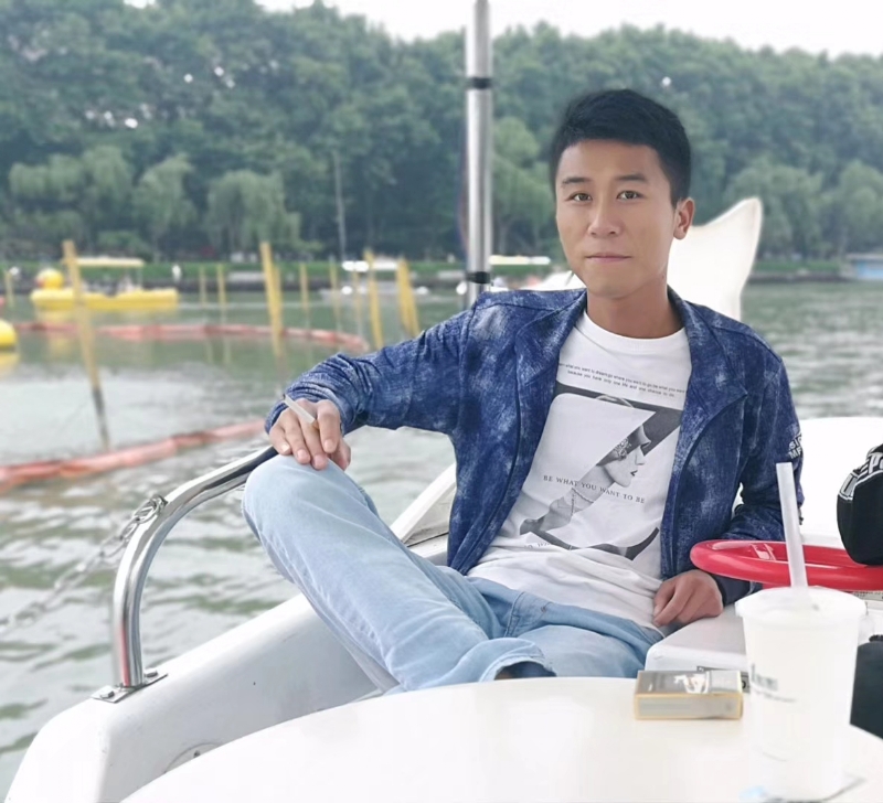 小熊微品的第一张照片--大连相亲服务中心