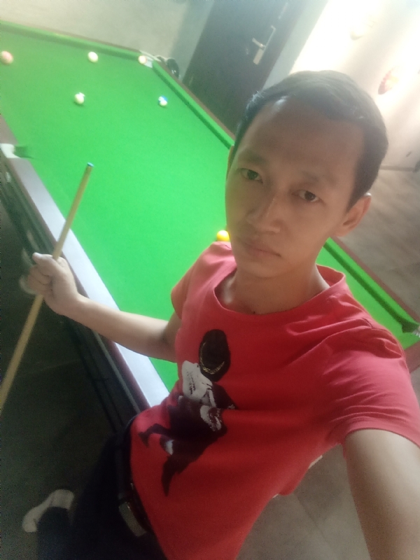 耳机分你一半的第一张照片--大连相亲服务中心