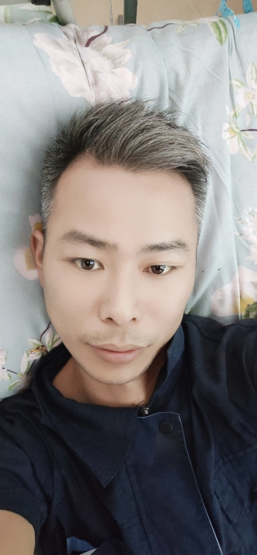 火山口的第一张照片--大连相亲服务中心