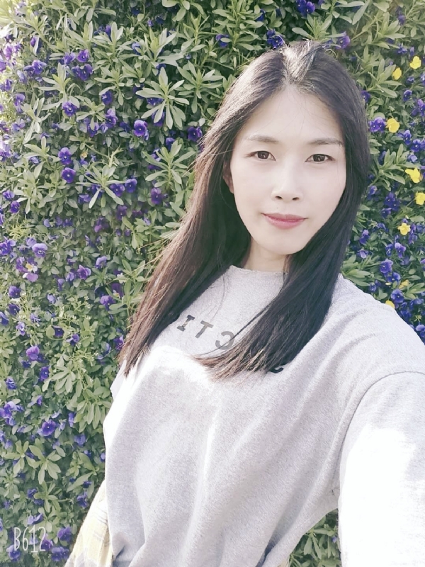 妍妍的第二张照片--大连相亲服务中心