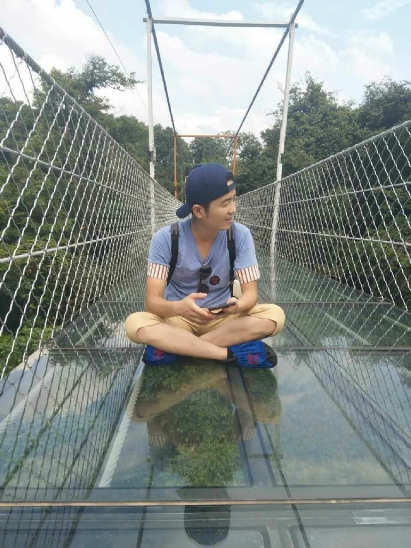 李青的第一张照片--大连相亲服务中心