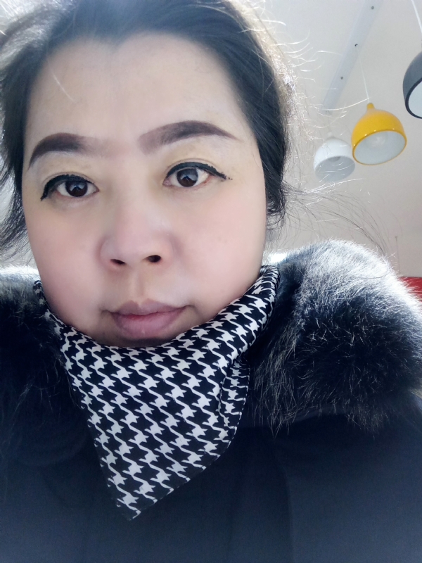 余猪猪的第一张照片--大连相亲服务中心