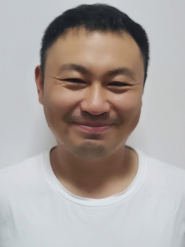 汪老师的第一张照片--大连相亲服务中心