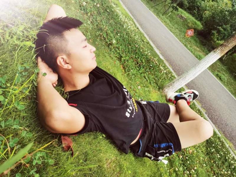 危笑的第一张照片--大连相亲服务中心