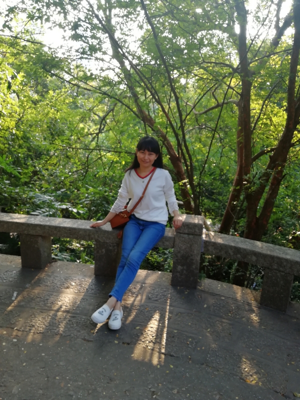 夏陌的第一张照片--大连相亲服务中心