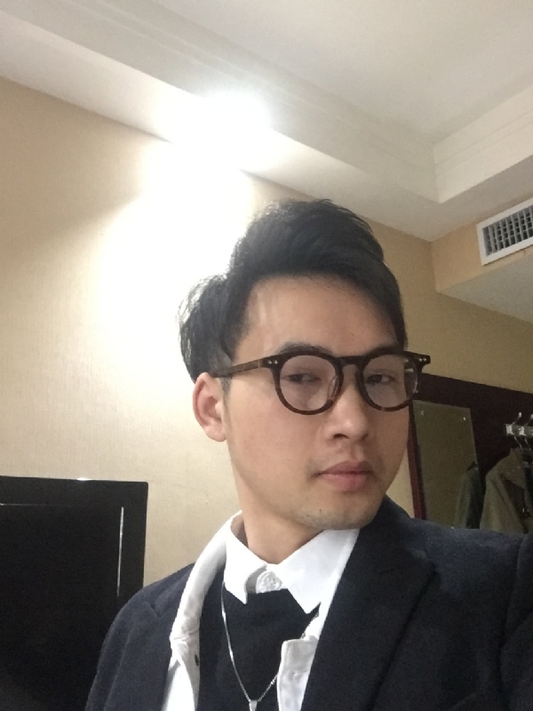 曾亮的第三张照片--大连相亲服务中心