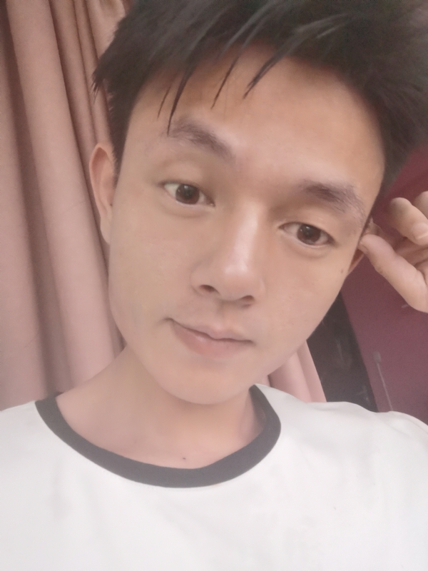 一一得一的第一张照片--大连相亲服务中心