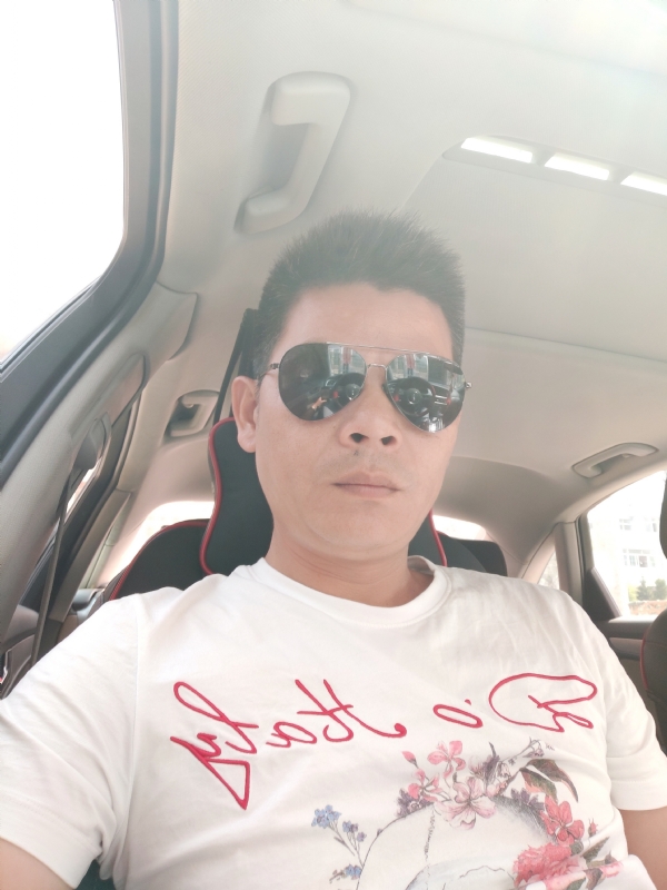 单身已久的第一张照片--大连相亲服务中心