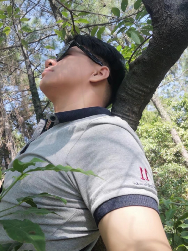 新丁的第一张照片--大连相亲服务中心