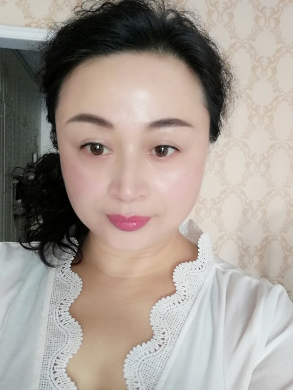 花谢花飞的第一张照片--大连相亲服务中心