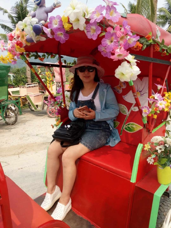 雨纷纷的第一张照片--大连相亲服务中心