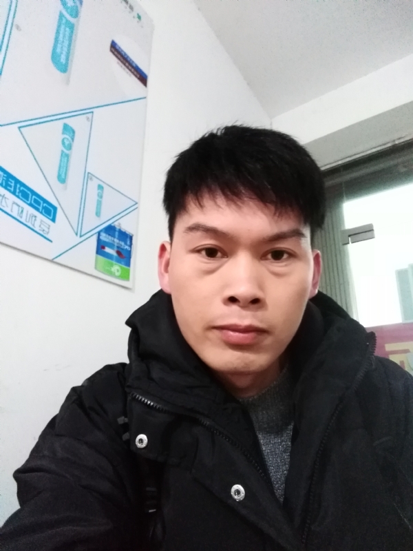 微笑的第一张照片--大连相亲服务中心