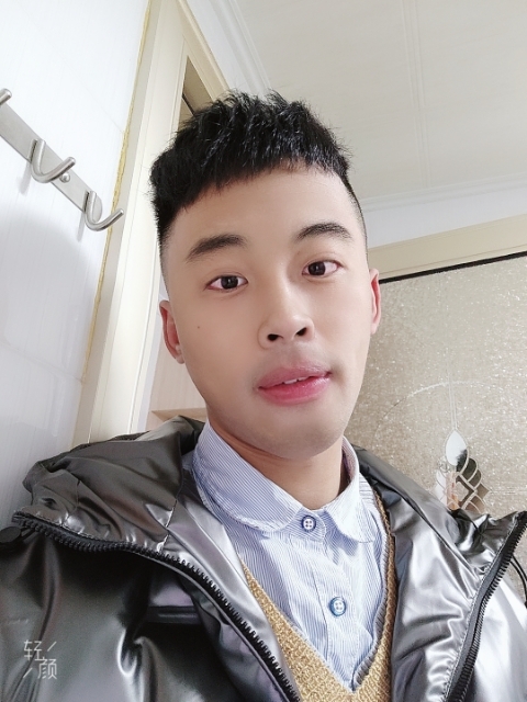 幼稚鬼的第一张照片--大连相亲服务中心