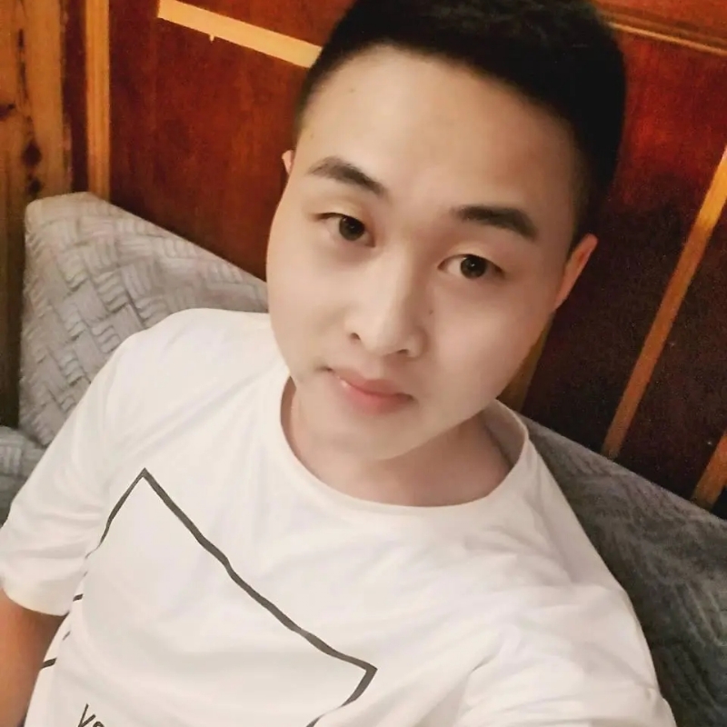 娃娃脸小爸爸的第一张照片--大连相亲服务中心