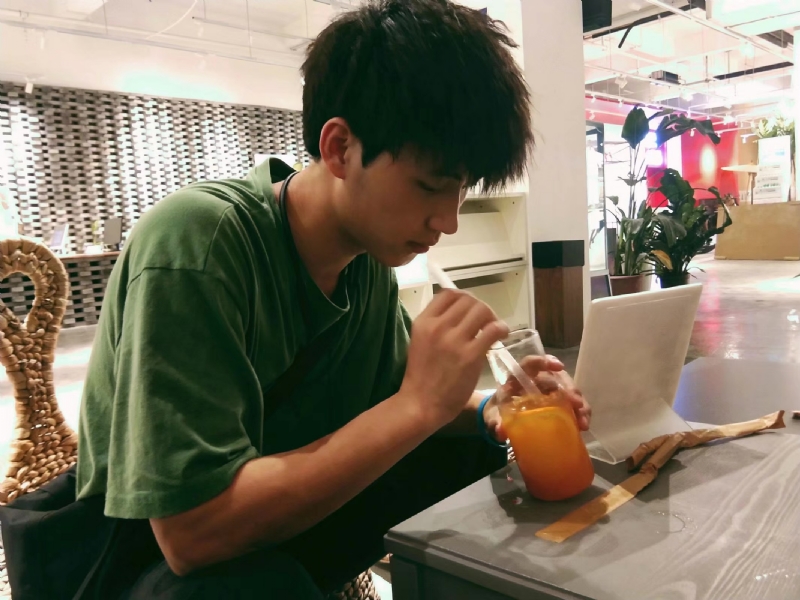 一花一世界的第一张照片--大连相亲服务中心