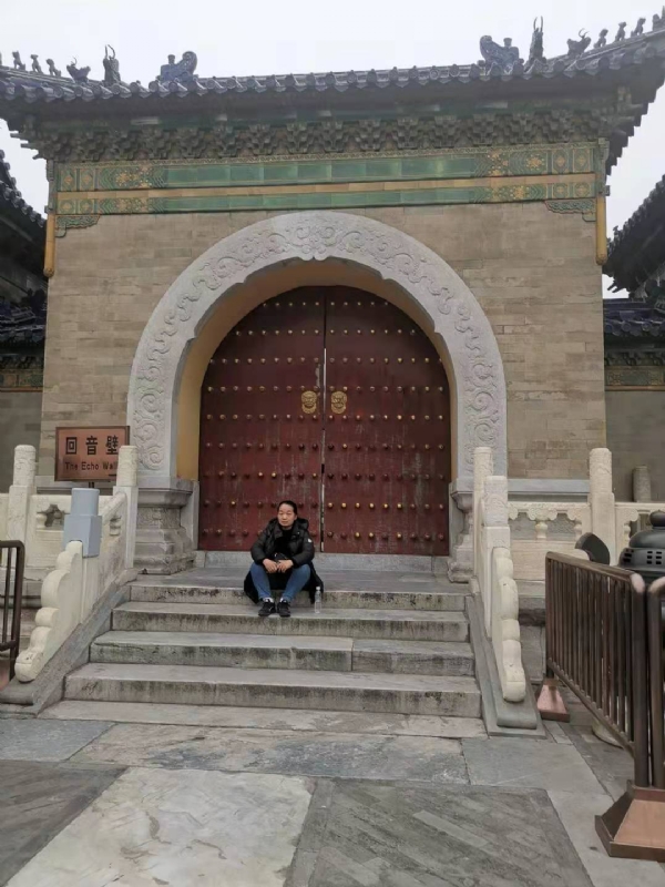 吾笨如牛的第一张照片--大连相亲服务中心