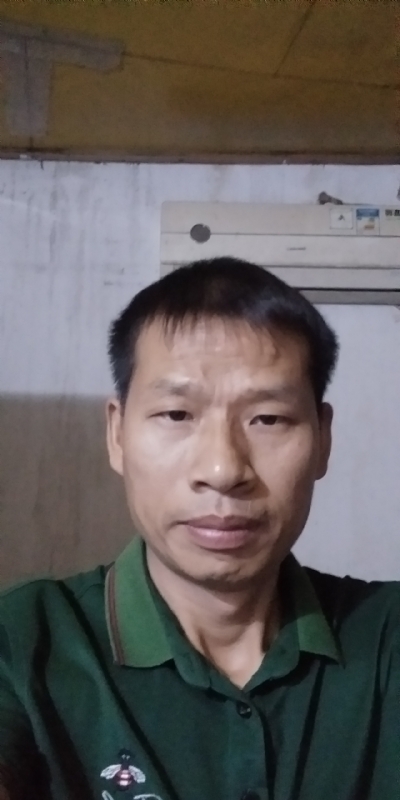 执着跋涉的第三张照片--大连相亲服务中心