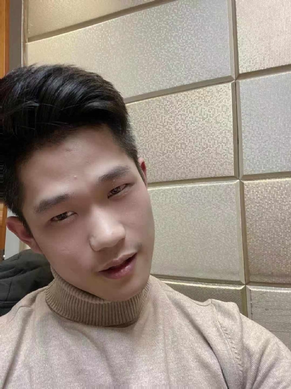 南墙的第一张照片--大连相亲服务中心