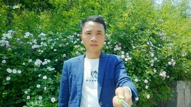 一生何求的第一张照片--大连相亲服务中心