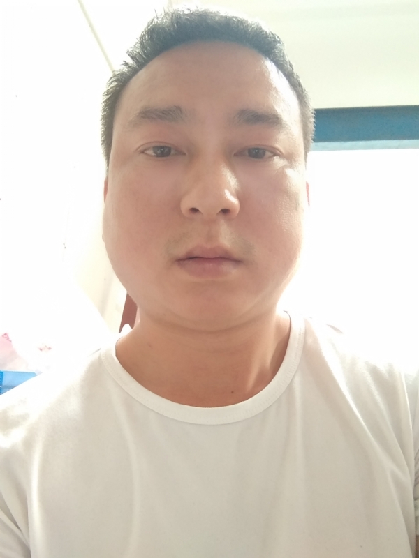 大叔的第一张照片--大连相亲服务中心