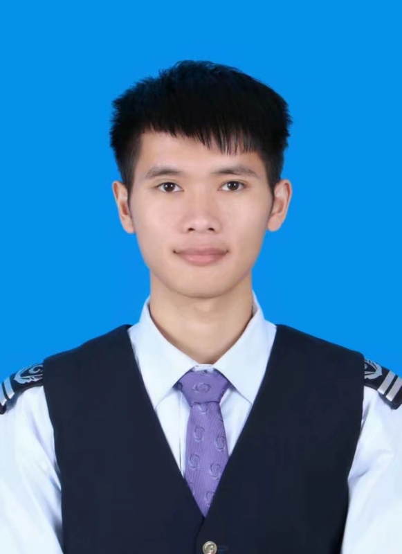 一头奔跑的熊的第一张照片--大连相亲服务中心