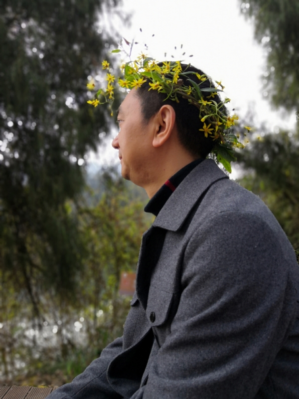 小白杨的第一张照片--大连相亲服务中心