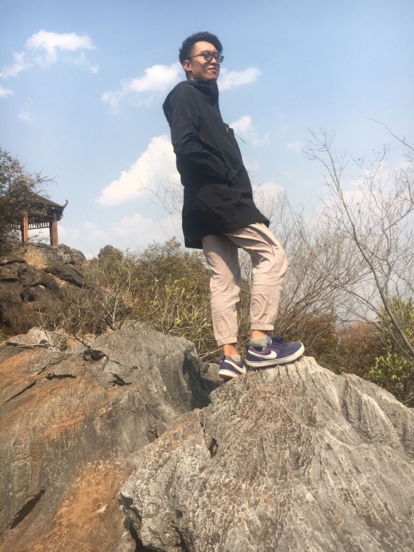 雨夜寻知己的第一张照片--大连相亲服务中心