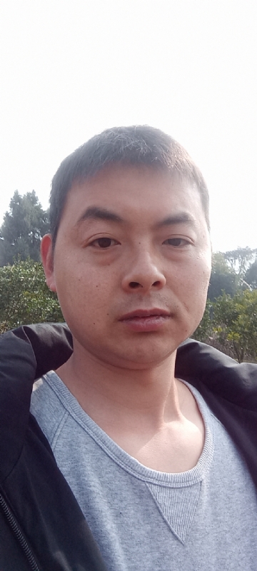 亲亲抱抱我爱你的第一张照片--大连相亲服务中心