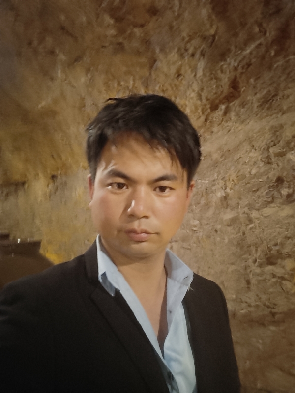 晚点的第二张照片--大连相亲服务中心