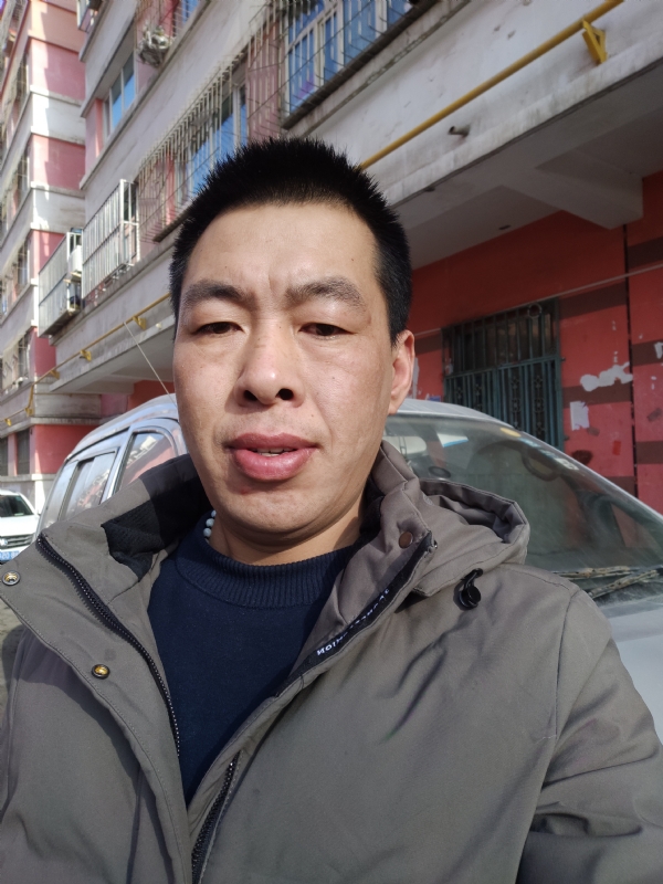 华哥的第二张照片--大连相亲服务中心