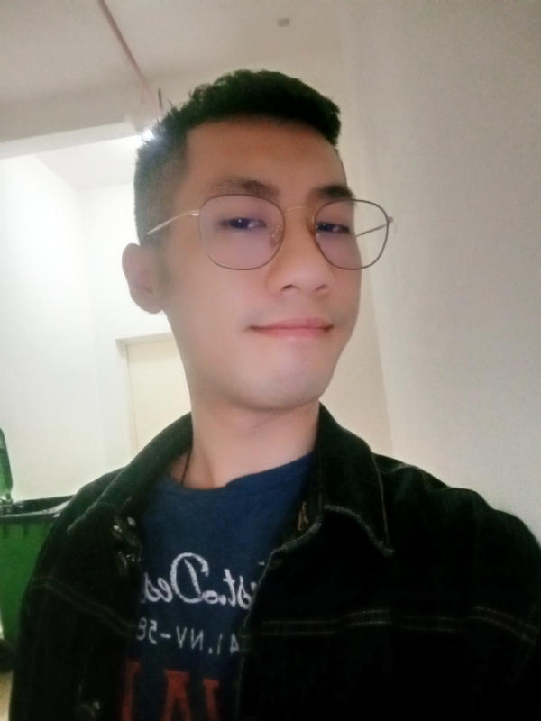 赫兹的第一张照片--大连相亲服务中心