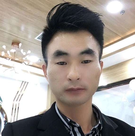 情系半生的第一张照片--大连相亲服务中心