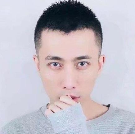 辛酉的第一张照片--大连相亲服务中心