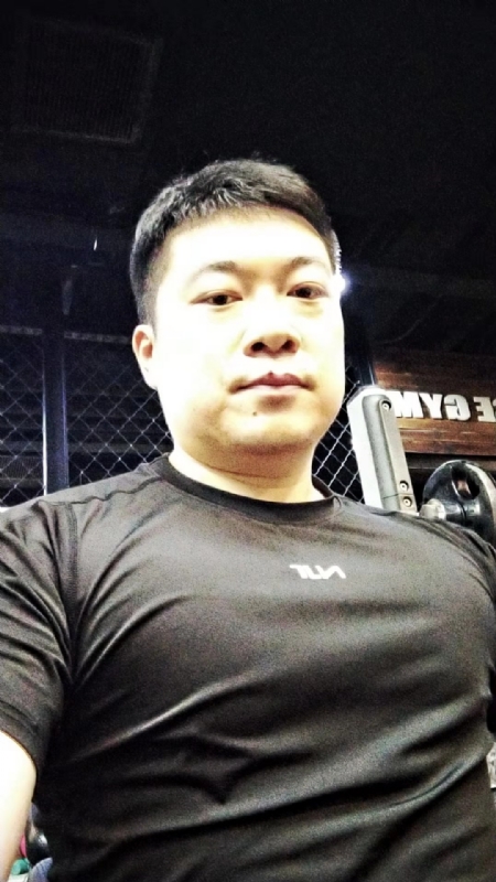 好想遇见你的第二张照片--大连相亲服务中心