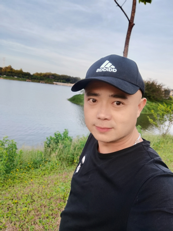 石头哥的第一张照片--大连相亲服务中心