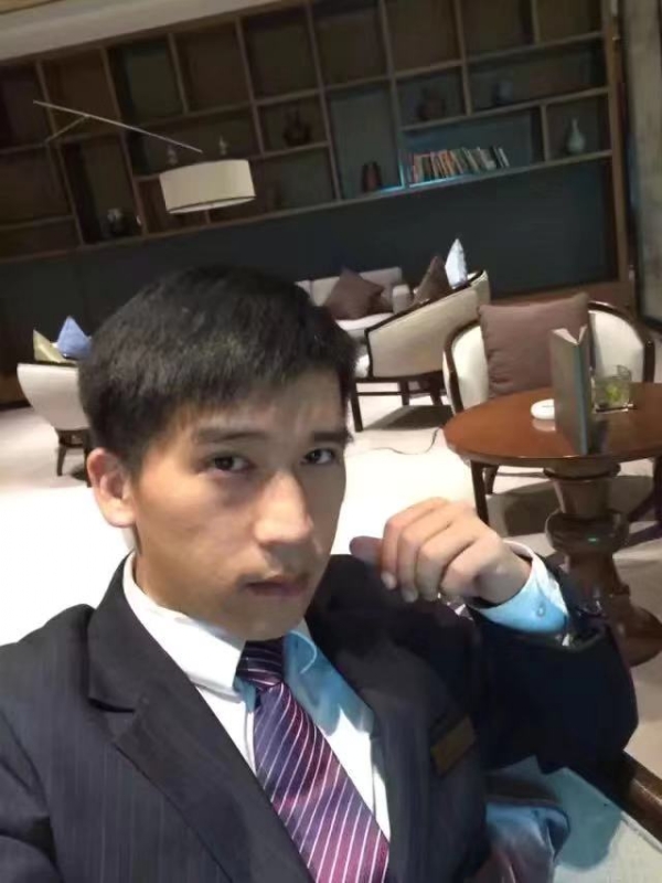 一条孤独的鱼的第二张照片--大连相亲服务中心