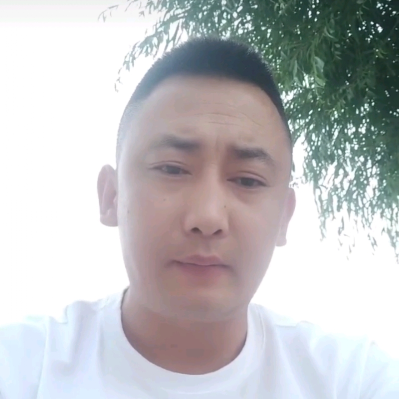 潇洒的第一张照片--大连相亲服务中心