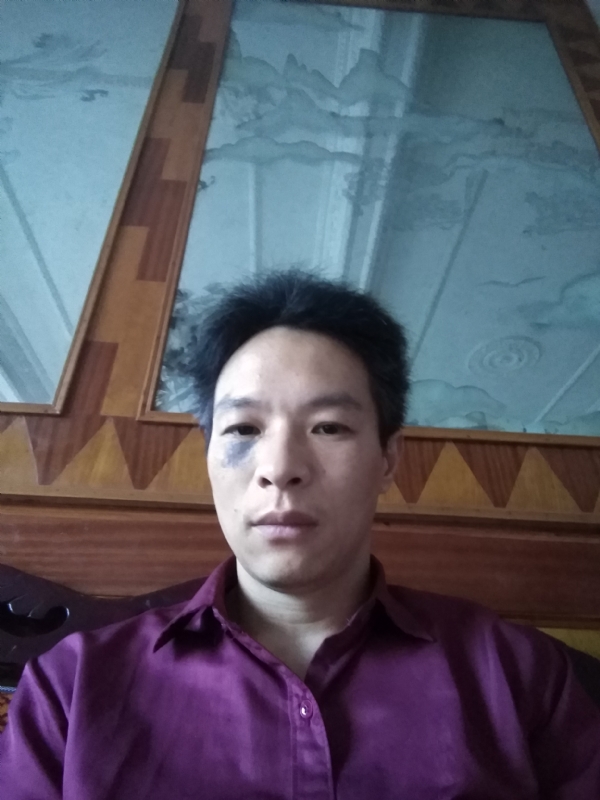 风中落叶的第一张照片--大连相亲服务中心