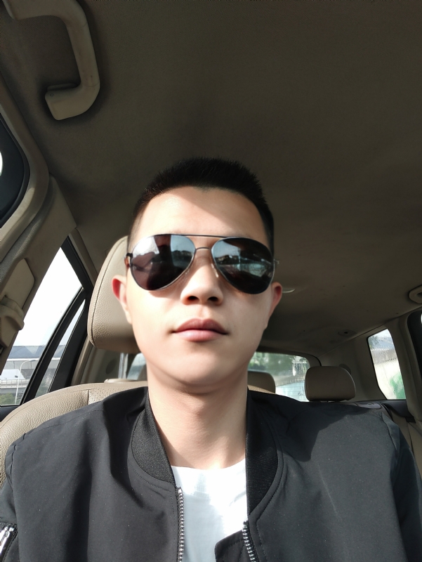 葛先生的第二张照片--大连相亲服务中心