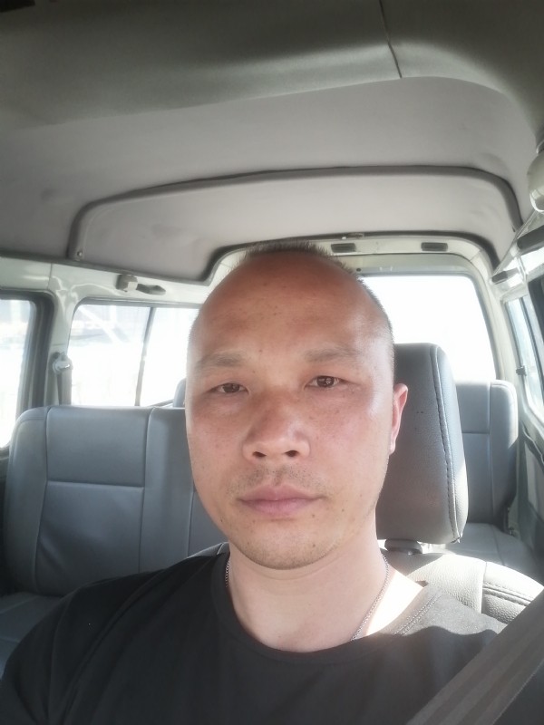 新旺丁的第一张照片--大连相亲服务中心