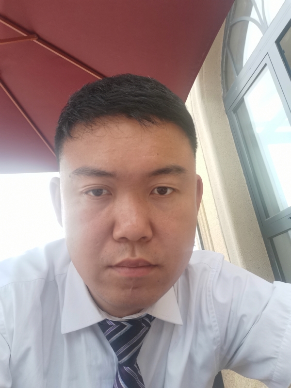 小龙哥的第一张照片--大连相亲服务中心