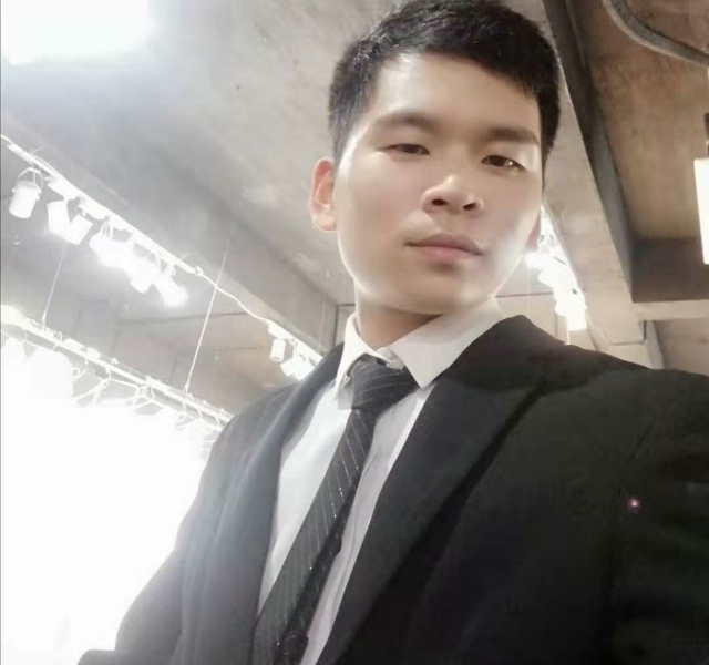 凌晨三点三分的第二张照片--大连相亲服务中心