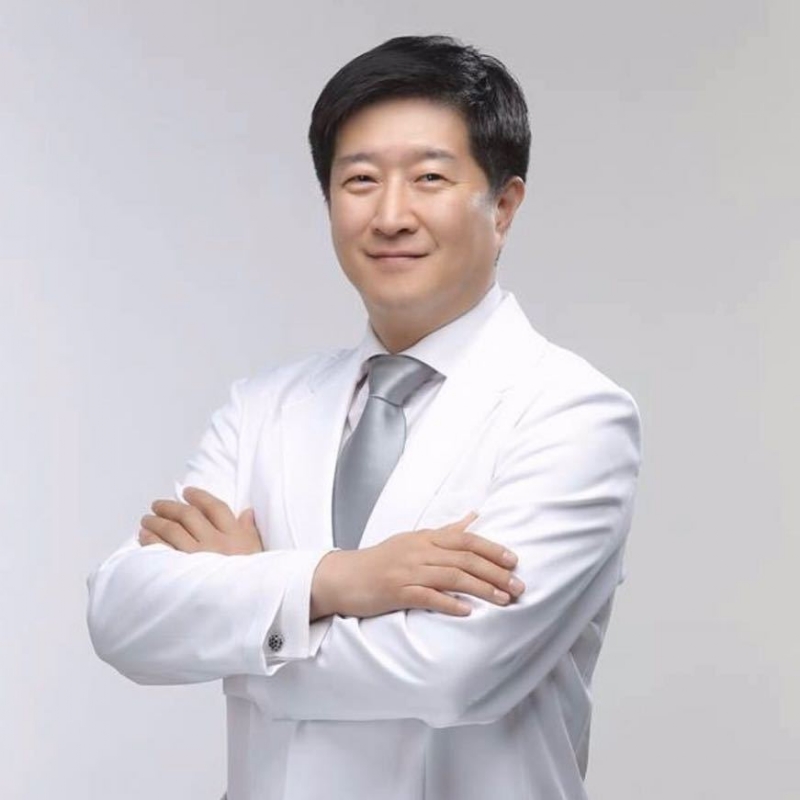 王伟的第二张照片--大连相亲服务中心