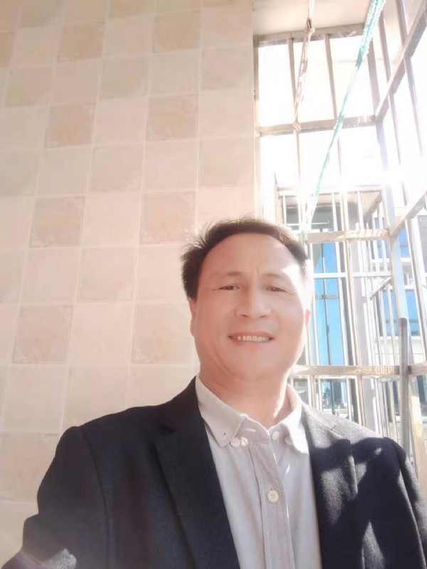 平平安安的第二张照片--大连相亲服务中心