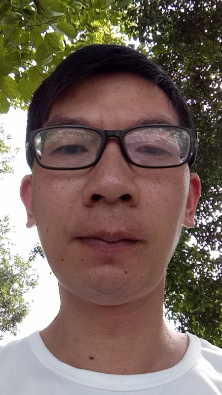 奋斗的第一张照片--大连相亲服务中心