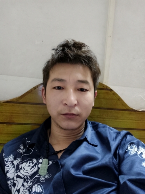 时光的第一张照片--大连相亲服务中心